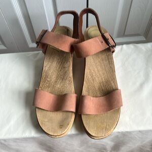 No. 6 Wooden Sandals